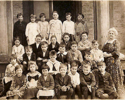 An Elkton School Class, 1917 to 1920